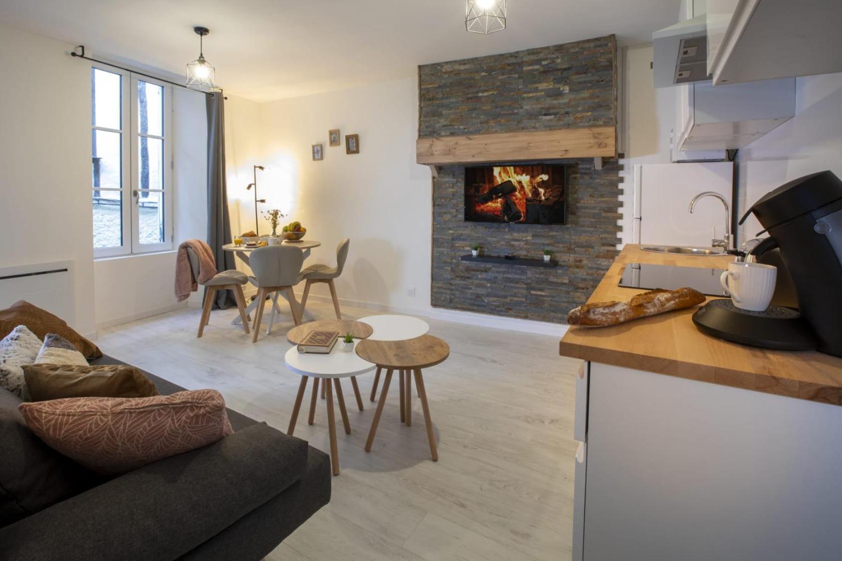Le Nid 3 Etoiles Wifi, Netflix, Disney, Coeur De Bastide Villefranche-de-Rouergue Eksteriør bilde